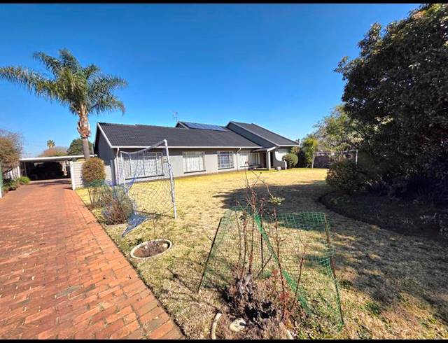 4 BEDROOM HOUSE FOR SALE IN FREEWAY PARK